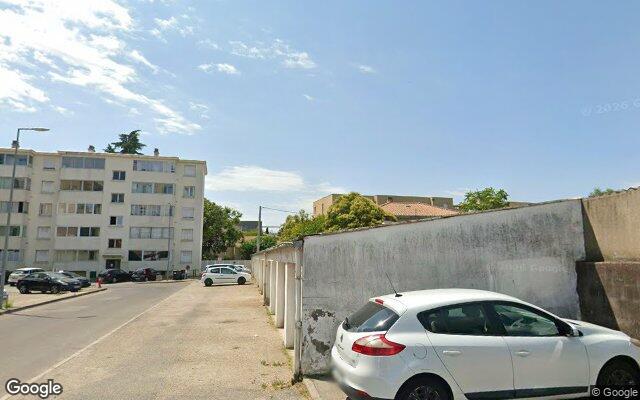Façade : 16 rue du Romarin, Nîmes