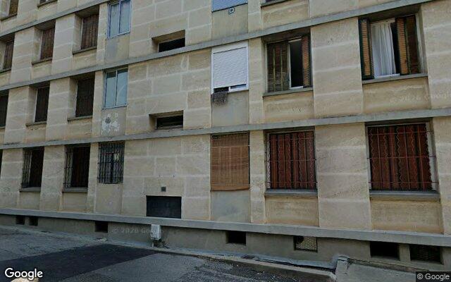 Façade : 2 promenade Cervantes, Nîmes