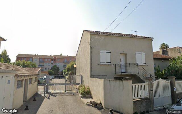 Façade : 9 rue Commandant Raynal, Nîmes