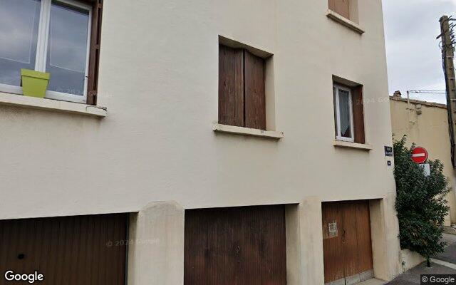 Façade : 57 rue de la Biche, Nîmes